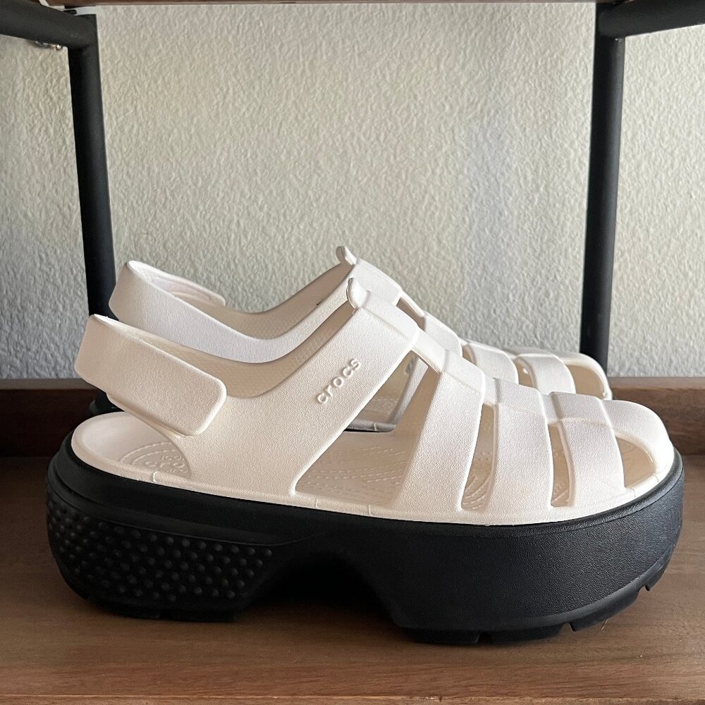 CROCS Stomp Fisherman Platform Sandals in White & Black NEW Sz.10
